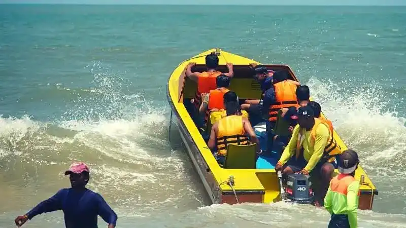 Speed Boat Ride by Atlantis Water Sports