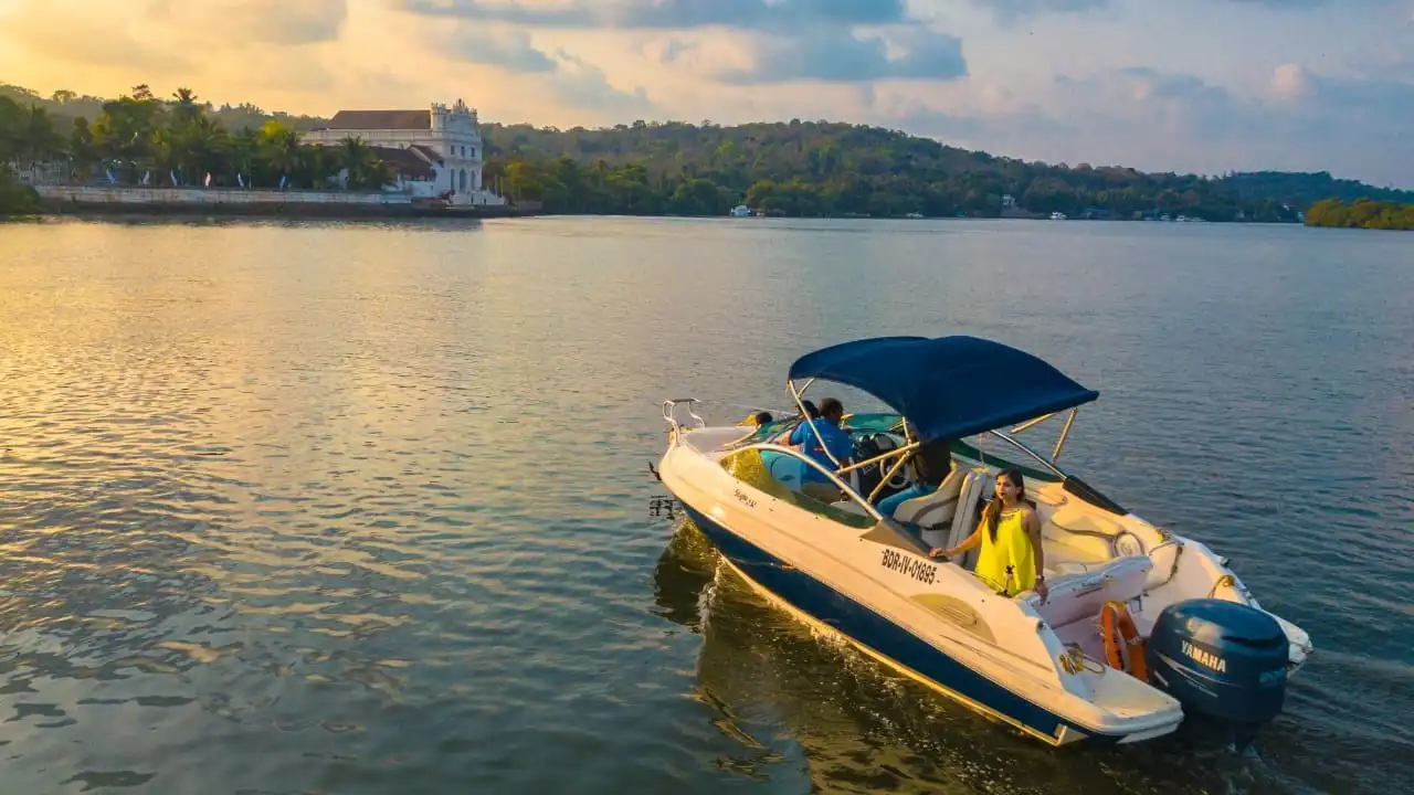 Private Yacht Booking in Goa